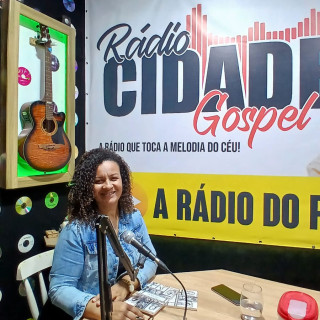 ENTREVISTA COM A ESCRITORA  JACK LUZ