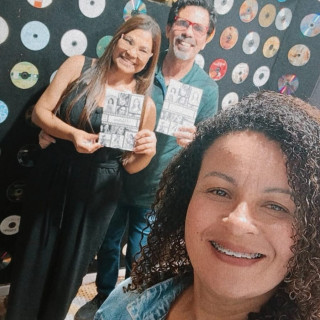 ENTREVISTA COM A ESCRITORA  JACK LUZ